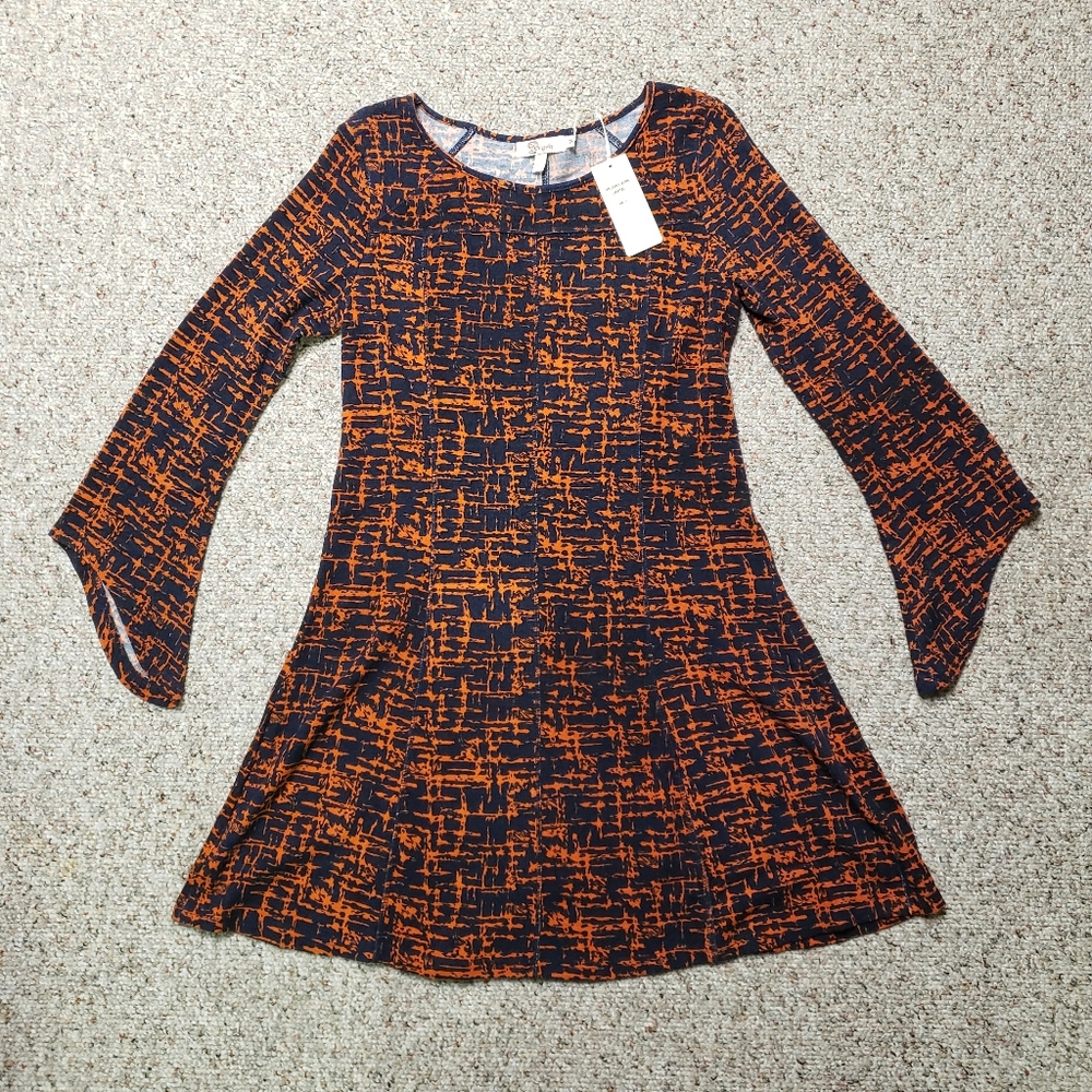 Aryeh NWT Bell Sleeve Knit Dress Medium Navy Orange Abstract Print